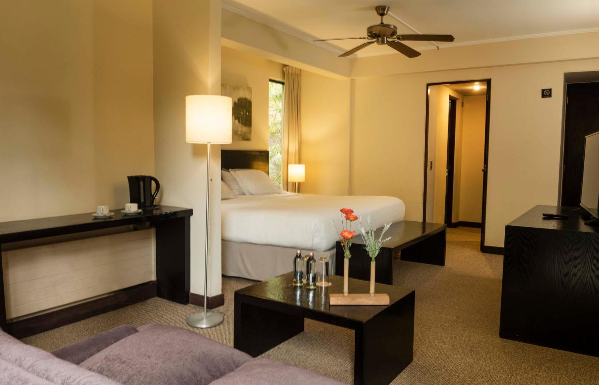 וינה דל מר Hotel Bosque De Renaca מראה חיצוני תמונה